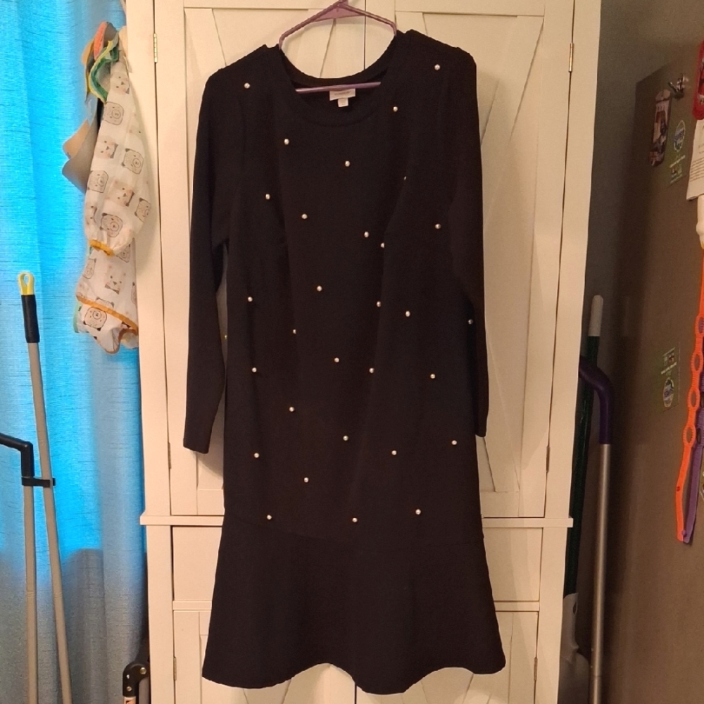 Avenue Black Dress with Pearls